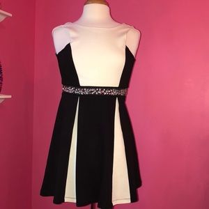 black and white flowy dress